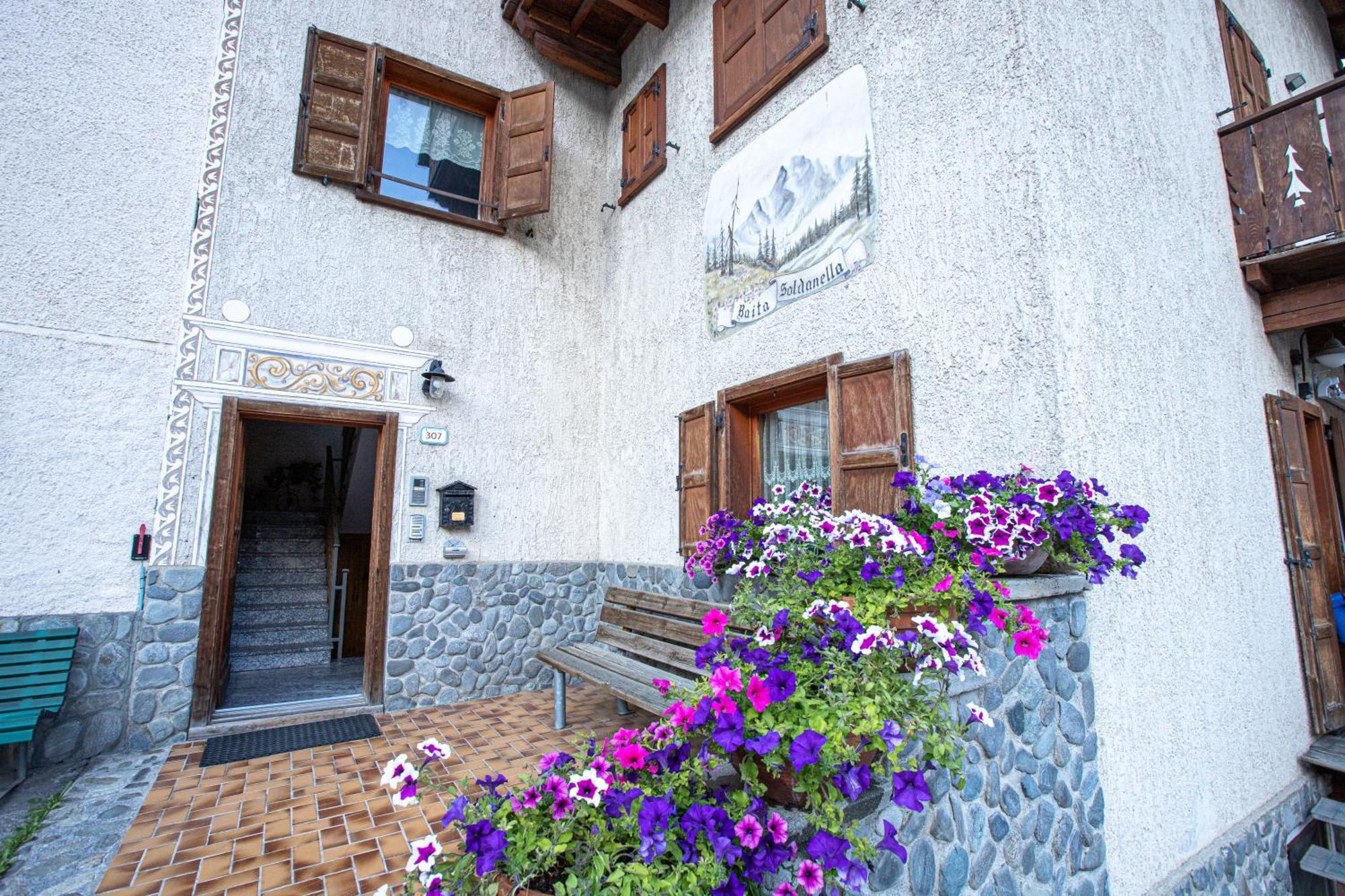 Baita Soldanella - Livigno Exterior photo